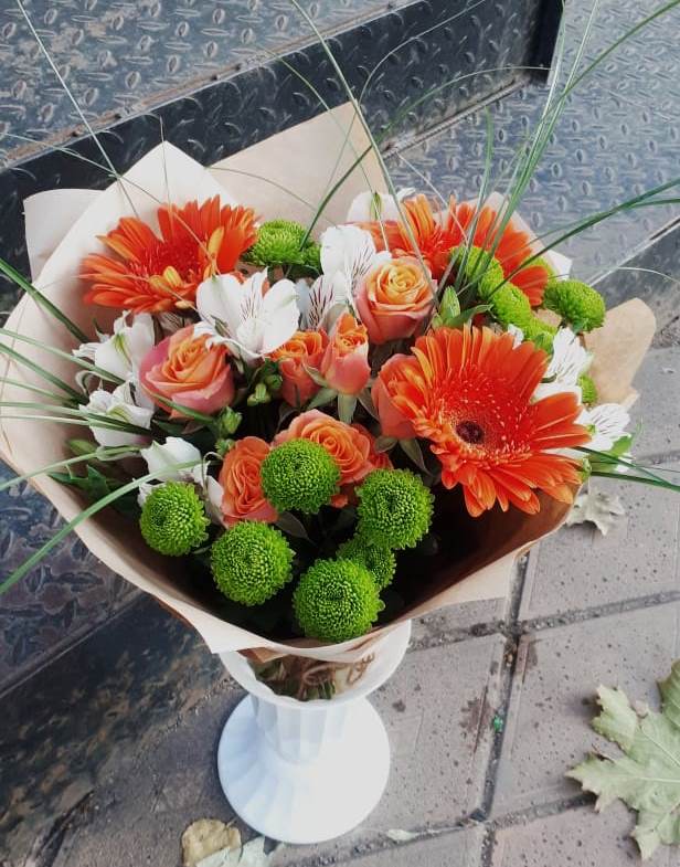 Букет цветов из: Герберы, Хризантемы, Альстромерии и Розы в Рогатой Балке