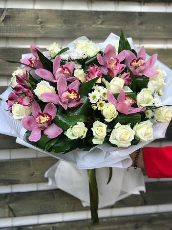 Букет цветов из: Розы и Хризантемы в Рогатой Балке