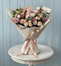 Букет цветов из:  Розы и Лизиантусы в Рогатой Балке