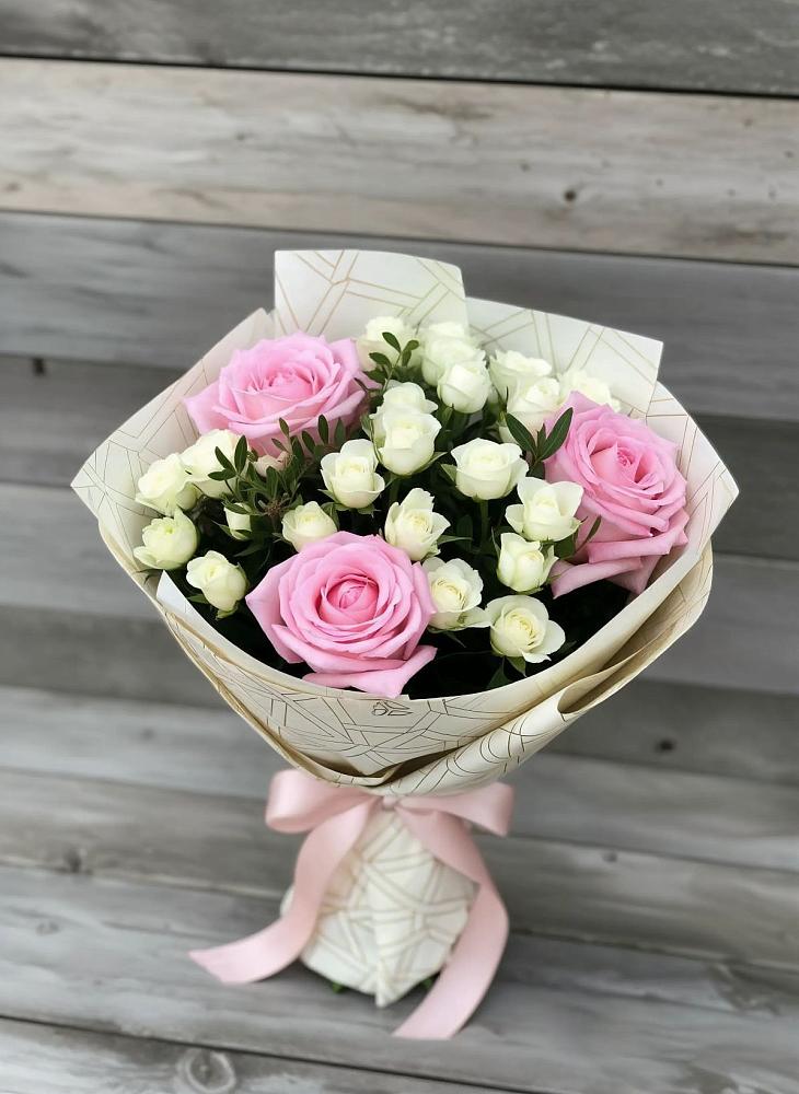 Букет цветов из: Розы в Рогатой Балке