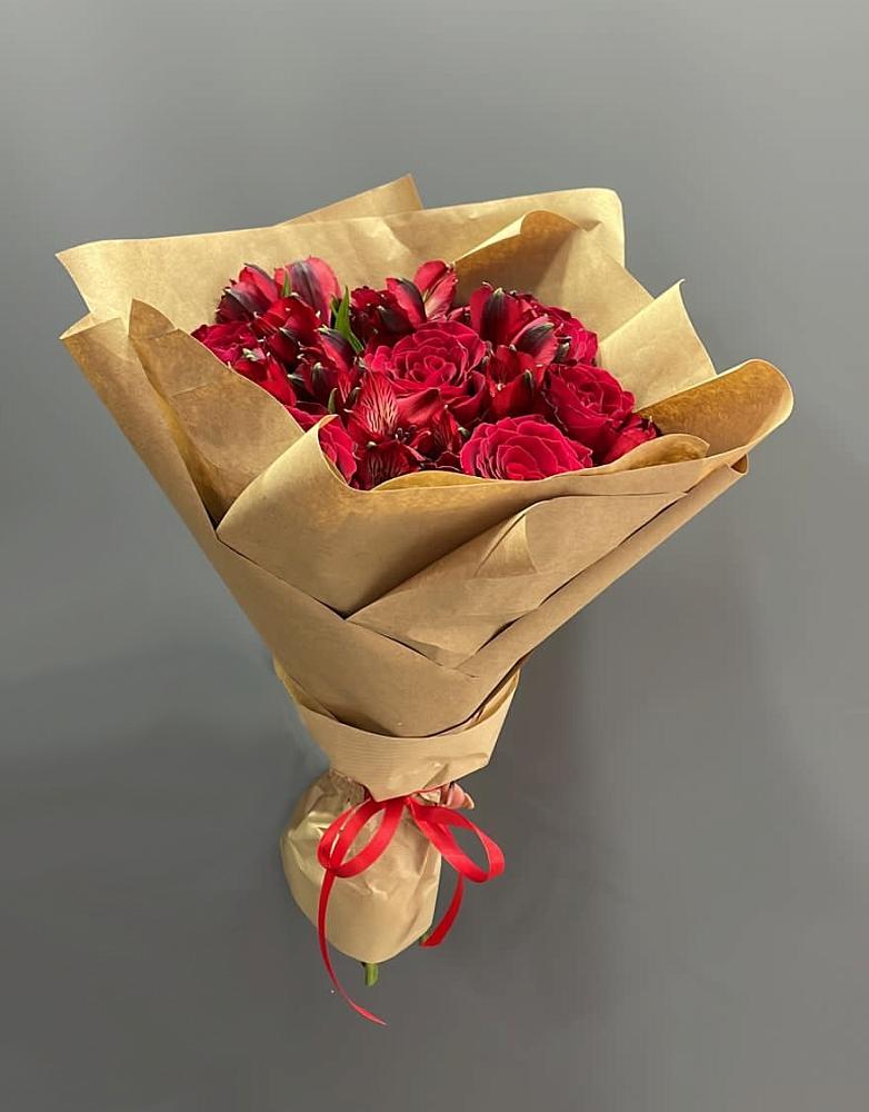 Букет цветов из: Альстромерии и Розы в Рогатой Балке