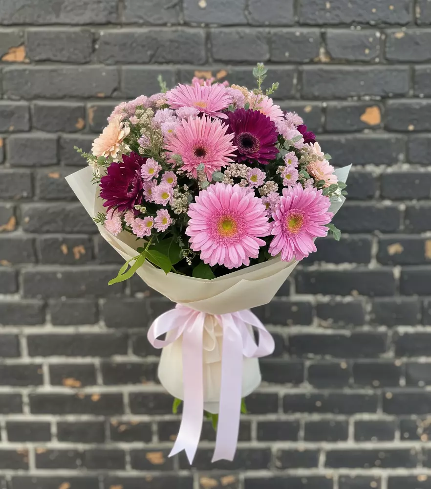Букет цветов из: Герберы и Хризантемы в Рогатой Балке