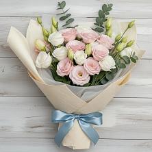 Букет цветов из:  Лизиантусы в Рогатой Балке