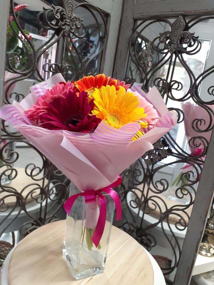 Букет цветов из: Герберы в Рогатой Балке