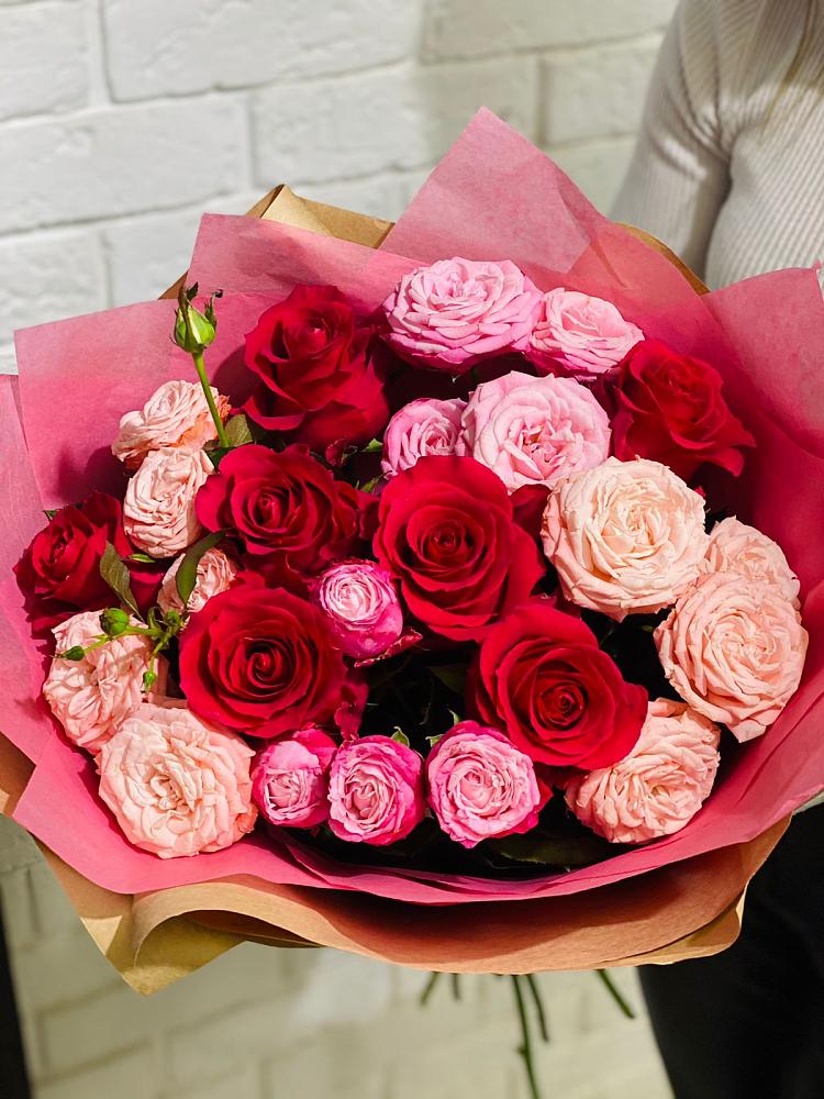 Букет цветов из: Розы в Рогатой Балке