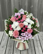 Букет цветов из:  Альстромерии, Гвоздики, Розы и Хризантемы #REPLACE_PRED# Рогатой Балке