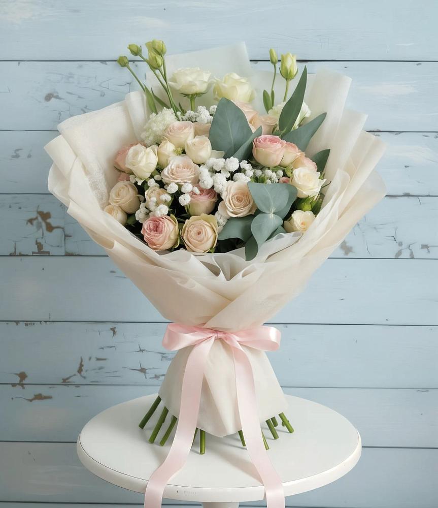 Букет цветов из: Розы и Лизиантусы в Рогатой Балке