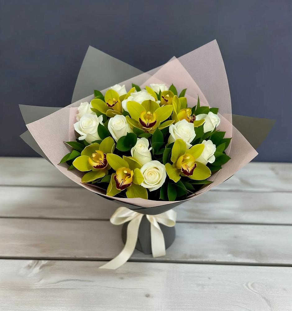 Букет цветов из: Орхидеи и Розы в Рогатой Балке