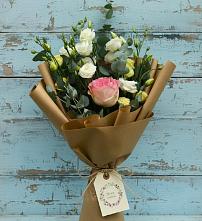 Букет цветов из:  Розы и Лизиантусы в Рогатой Балке