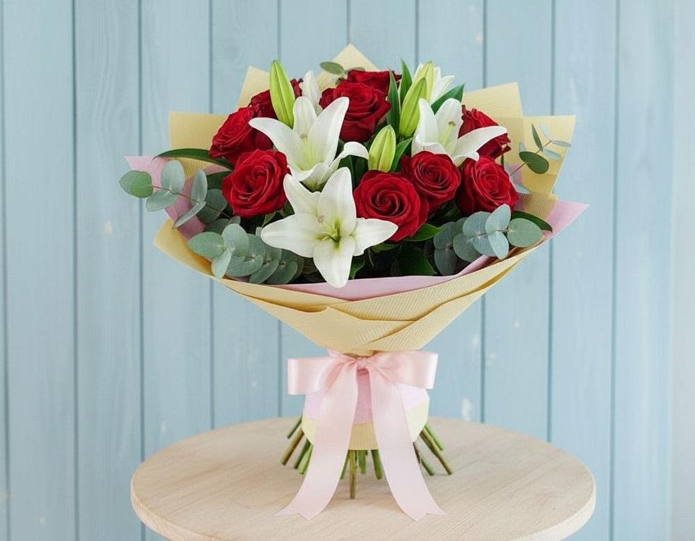 Букет цветов из: Лилии и Розы в Рогатой Балке